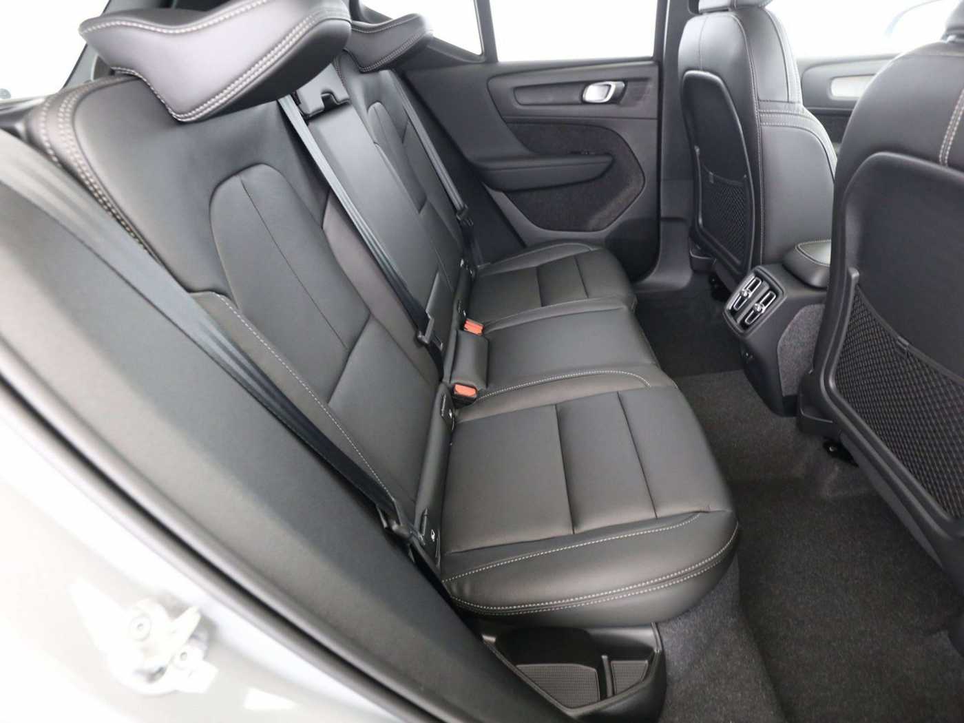 Volvo  B3 Plus Dark Navi ACC 360°Kamera Schiebedach