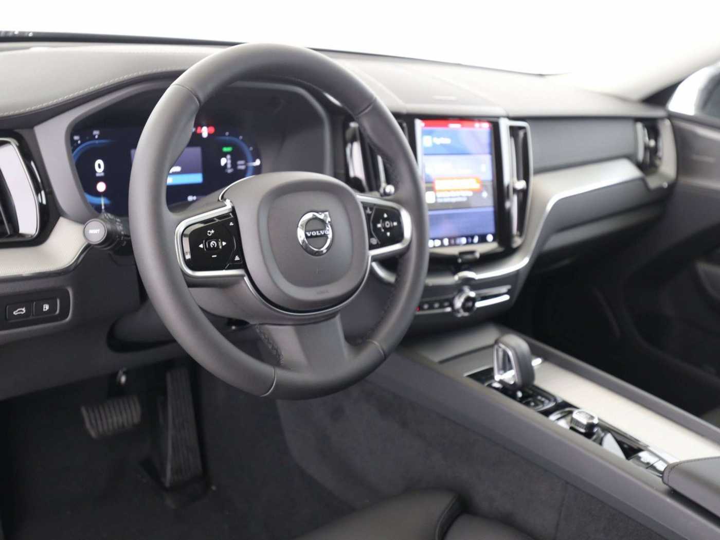 Volvo  T8 Ultimate Dark Recharge Plug-In Hybrid AWD ACC