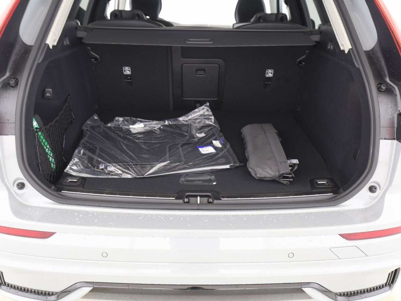 Volvo  T8 Ultimate Dark Recharge Plug-In Hybrid AWD ACC