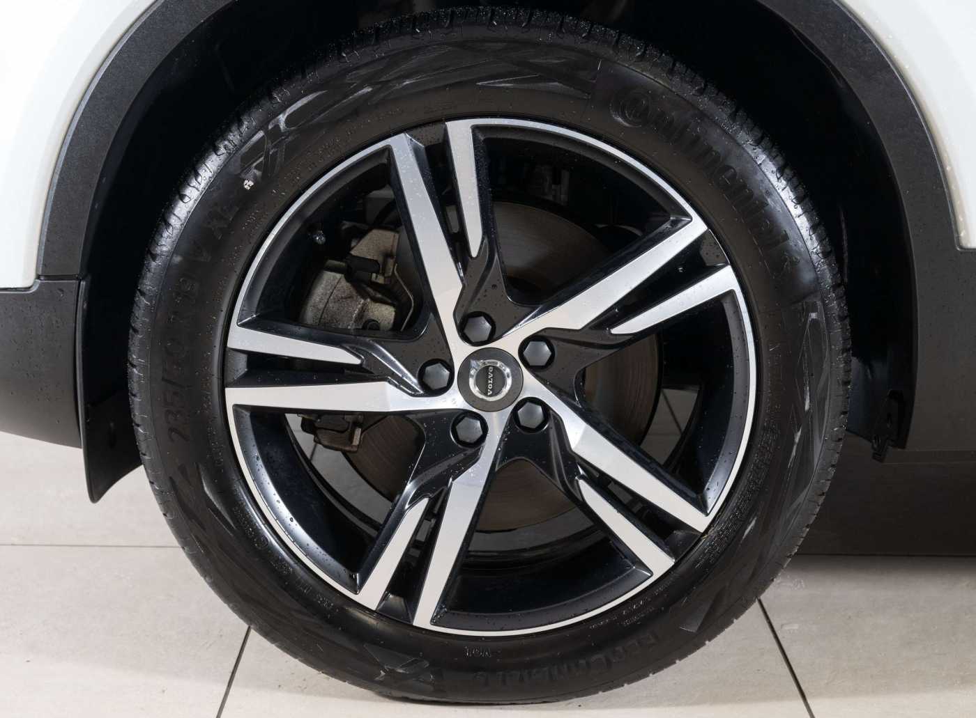Volvo  T5 R Design Recharge Plug-In Hybrid 2WD