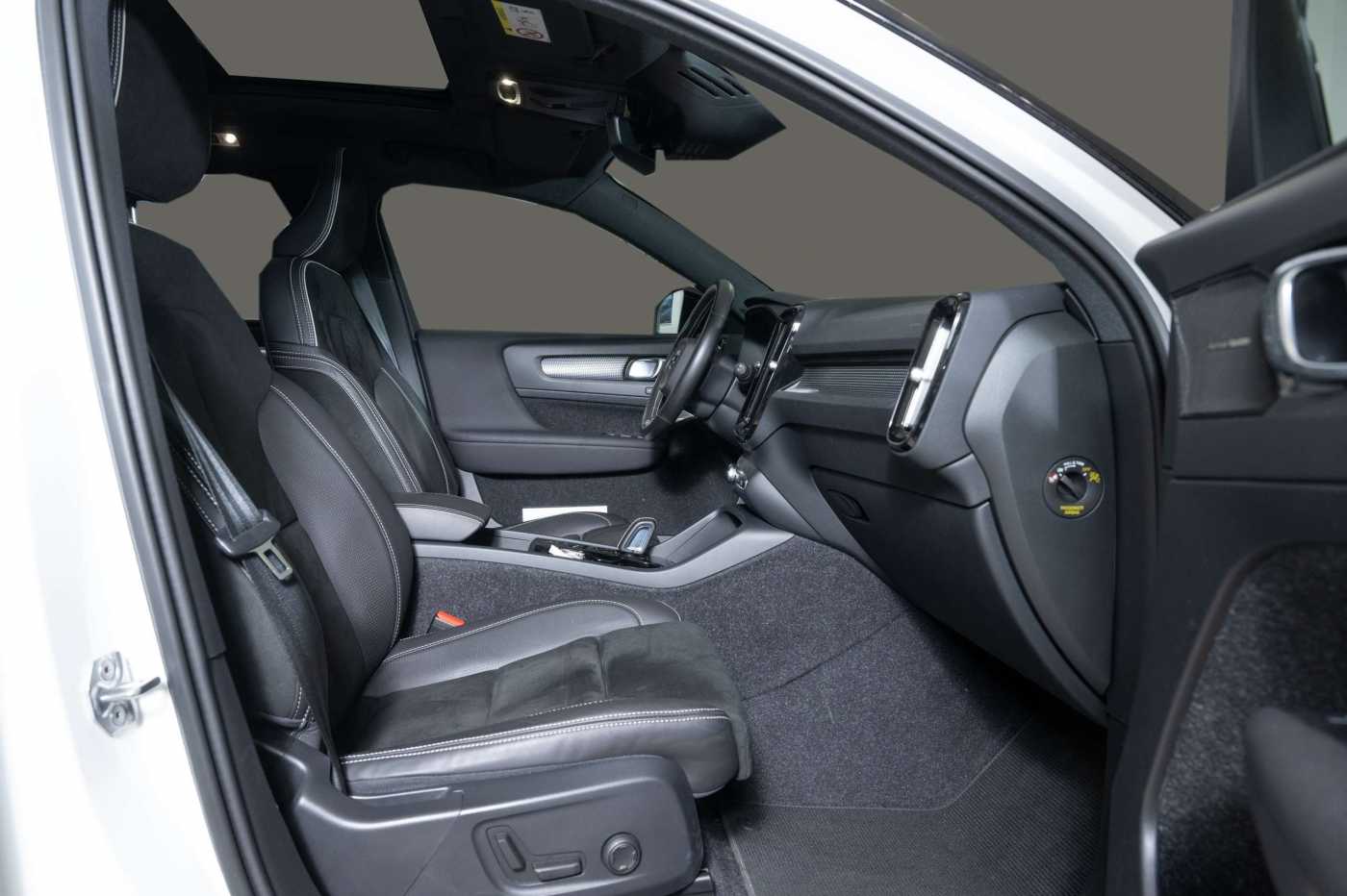 Volvo  T5 R Design Recharge Plug-In Hybrid 2WD