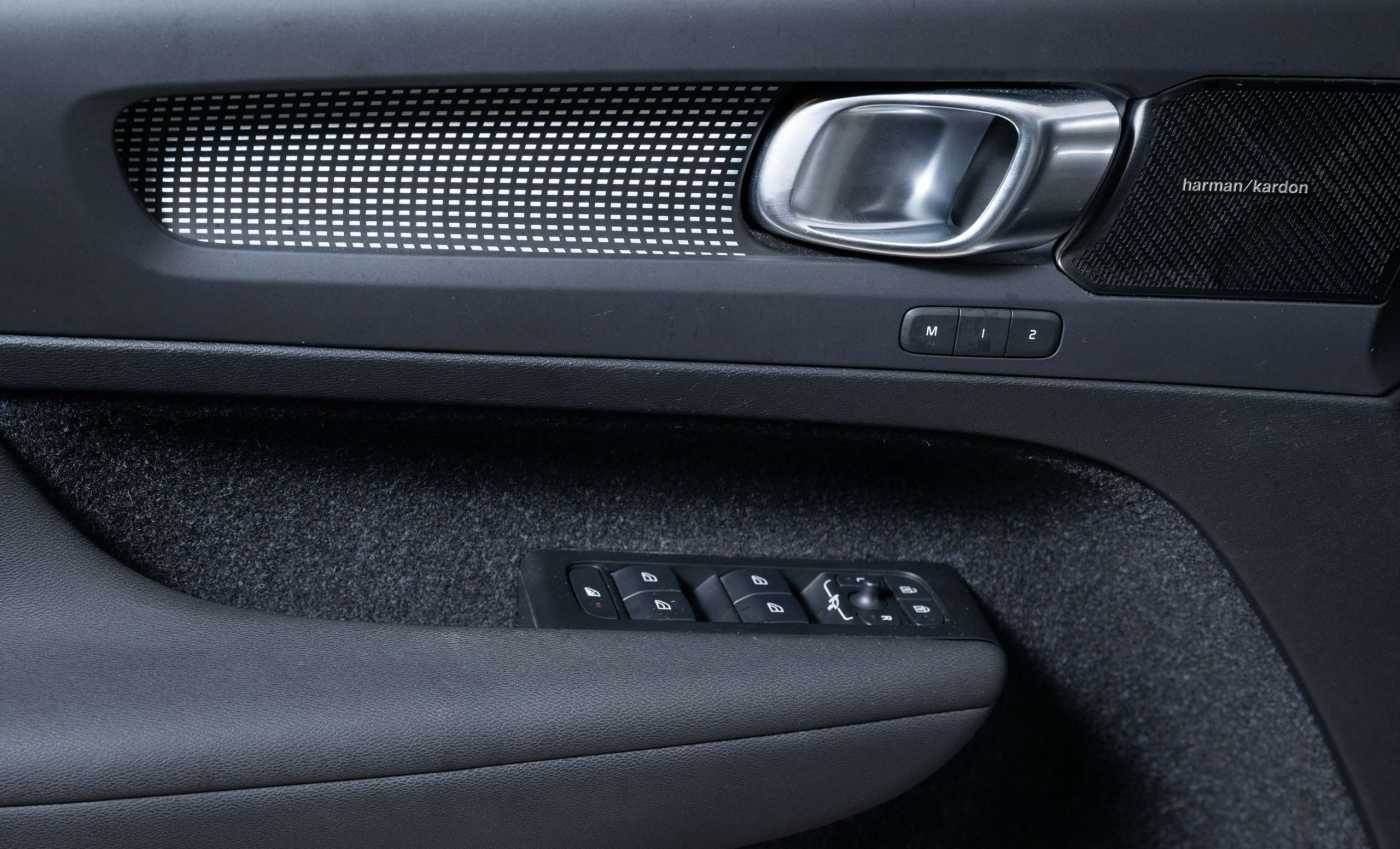 Volvo  T5 R Design Recharge Plug-In Hybrid 2WD