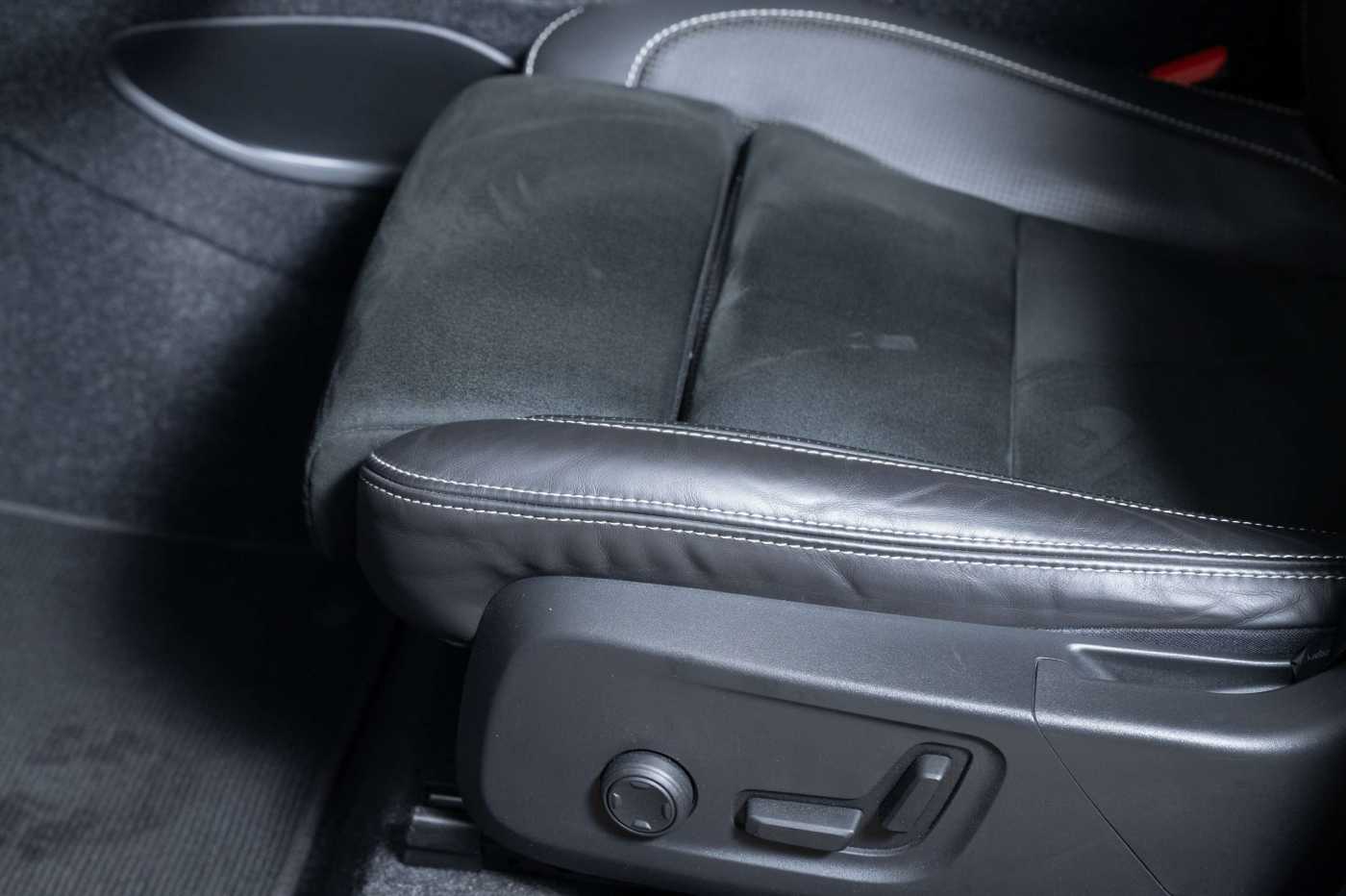 Volvo  T5 R Design Recharge Plug-In Hybrid 2WD