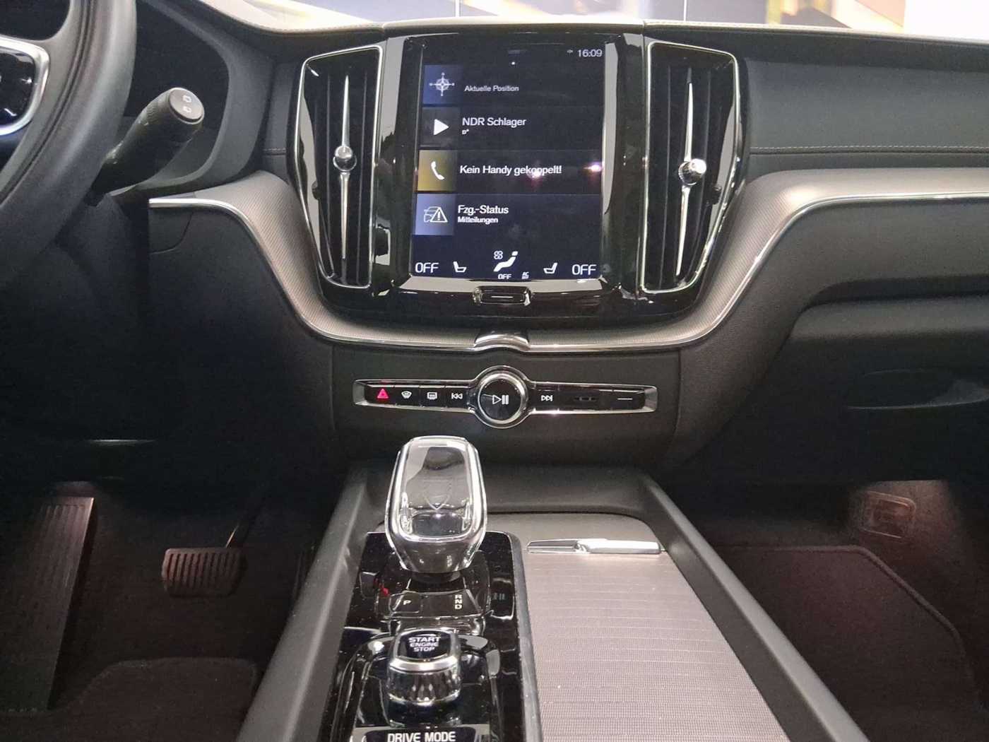 Volvo  Inscription Recharge Plug-In Hybrid AWD