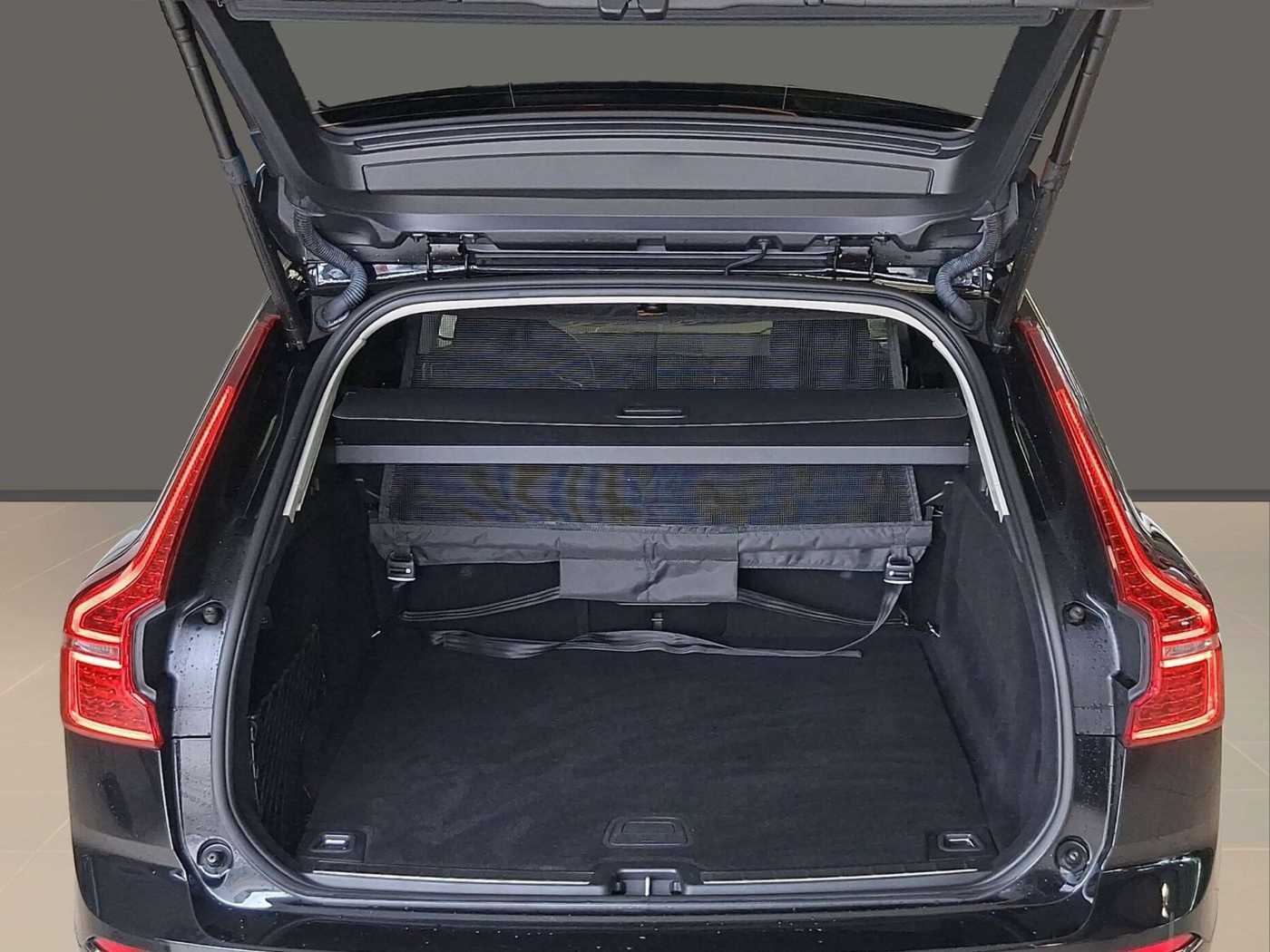 Volvo  Inscription Recharge Plug-In Hybrid AWD