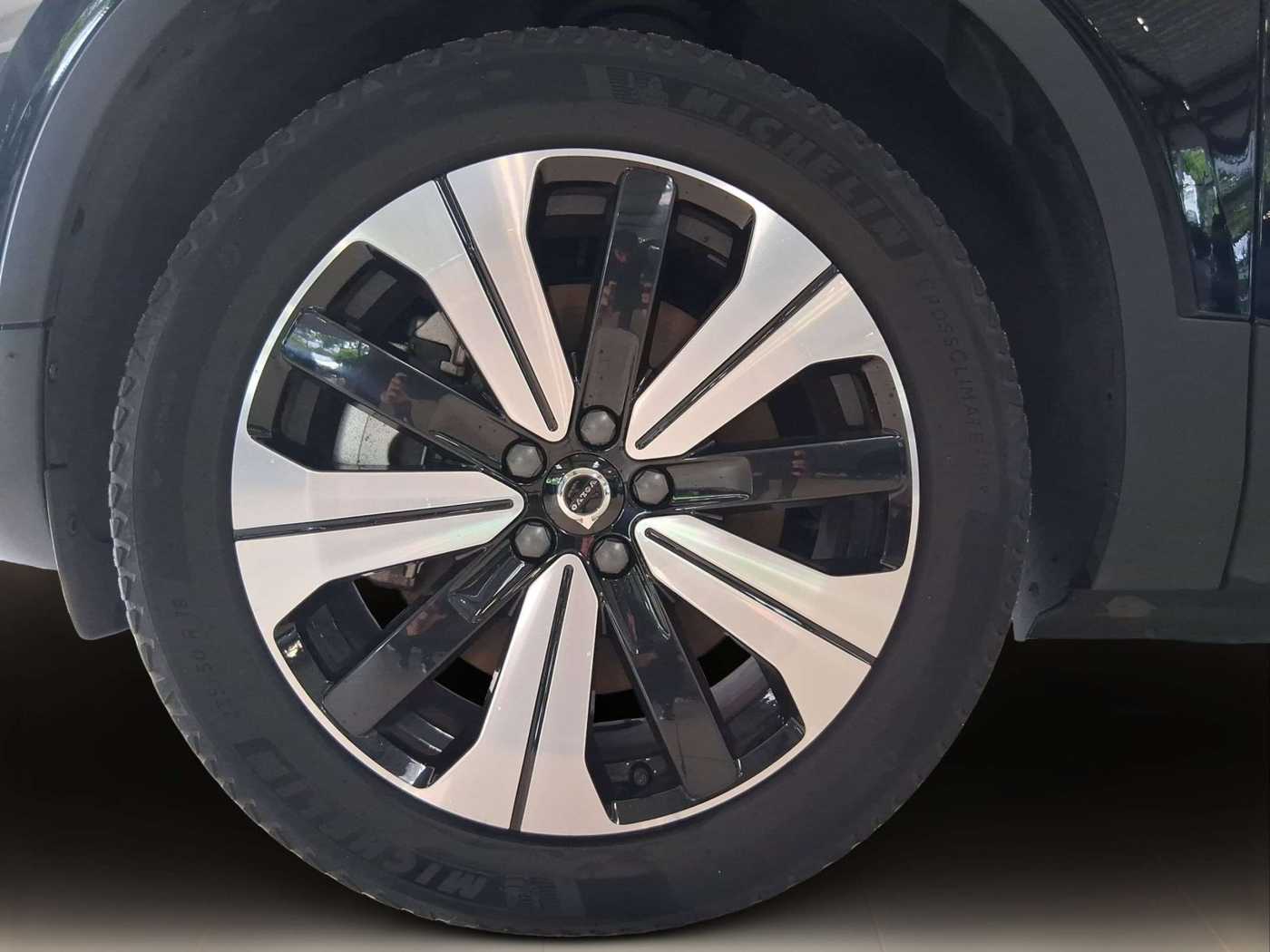 Volvo  Ultimate Recharge Pure Electric 2WD