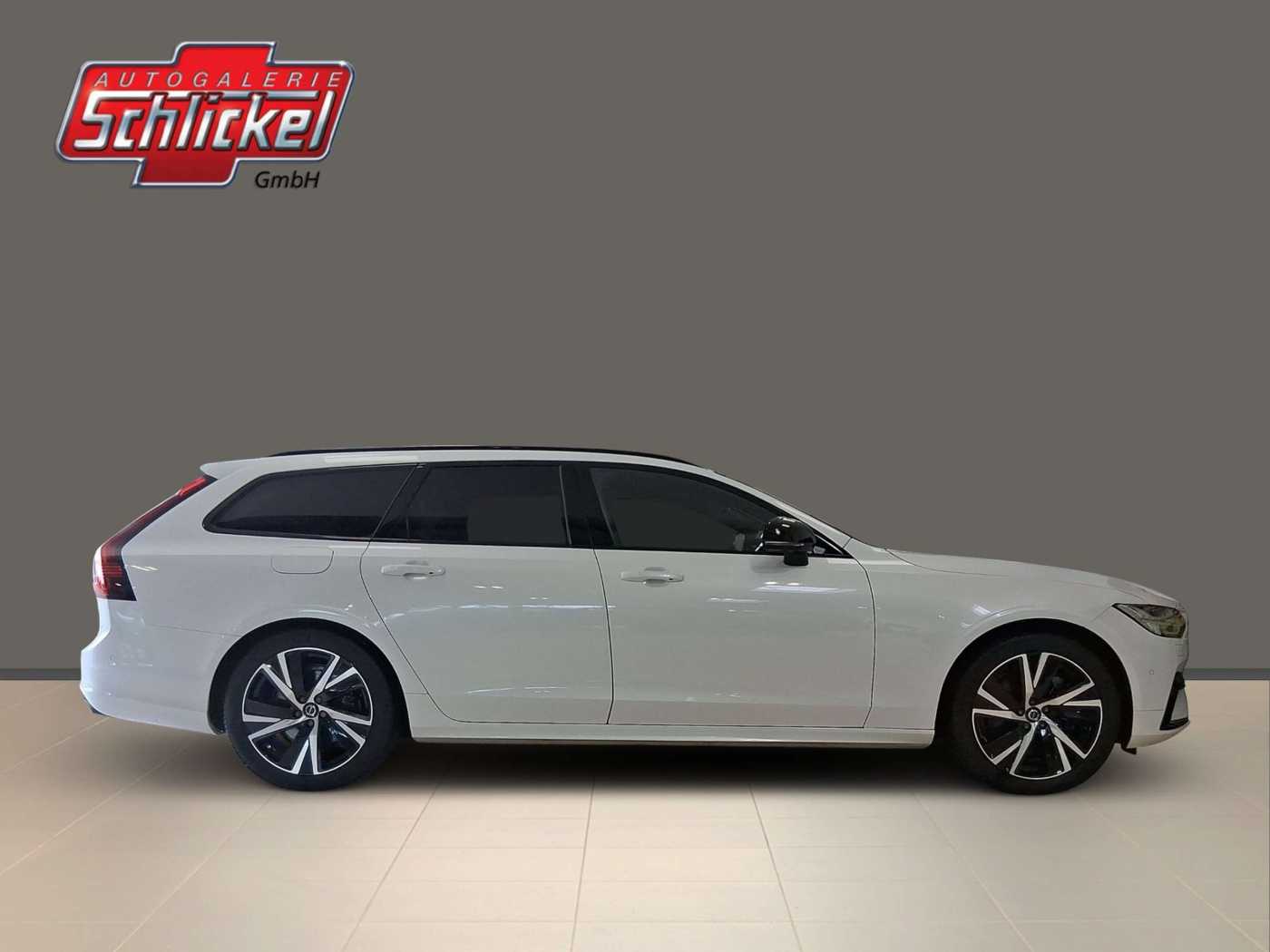 Volvo  T6 Plus Dark Recharge Plug-In Hybrid AWD