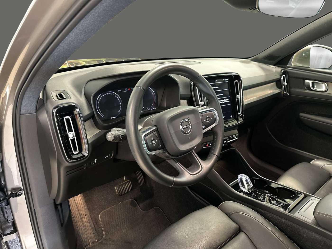 Volvo  T4 Inscription Navi BLIS Leder ACC Kamera AHK Met.