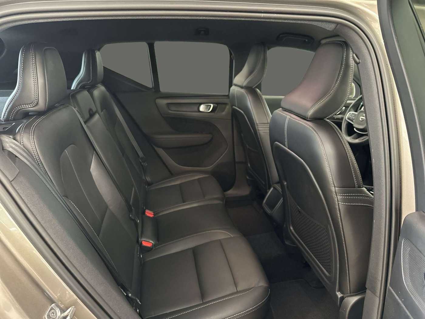 Volvo  T4 Inscription Navi BLIS Leder ACC Kamera AHK Met.