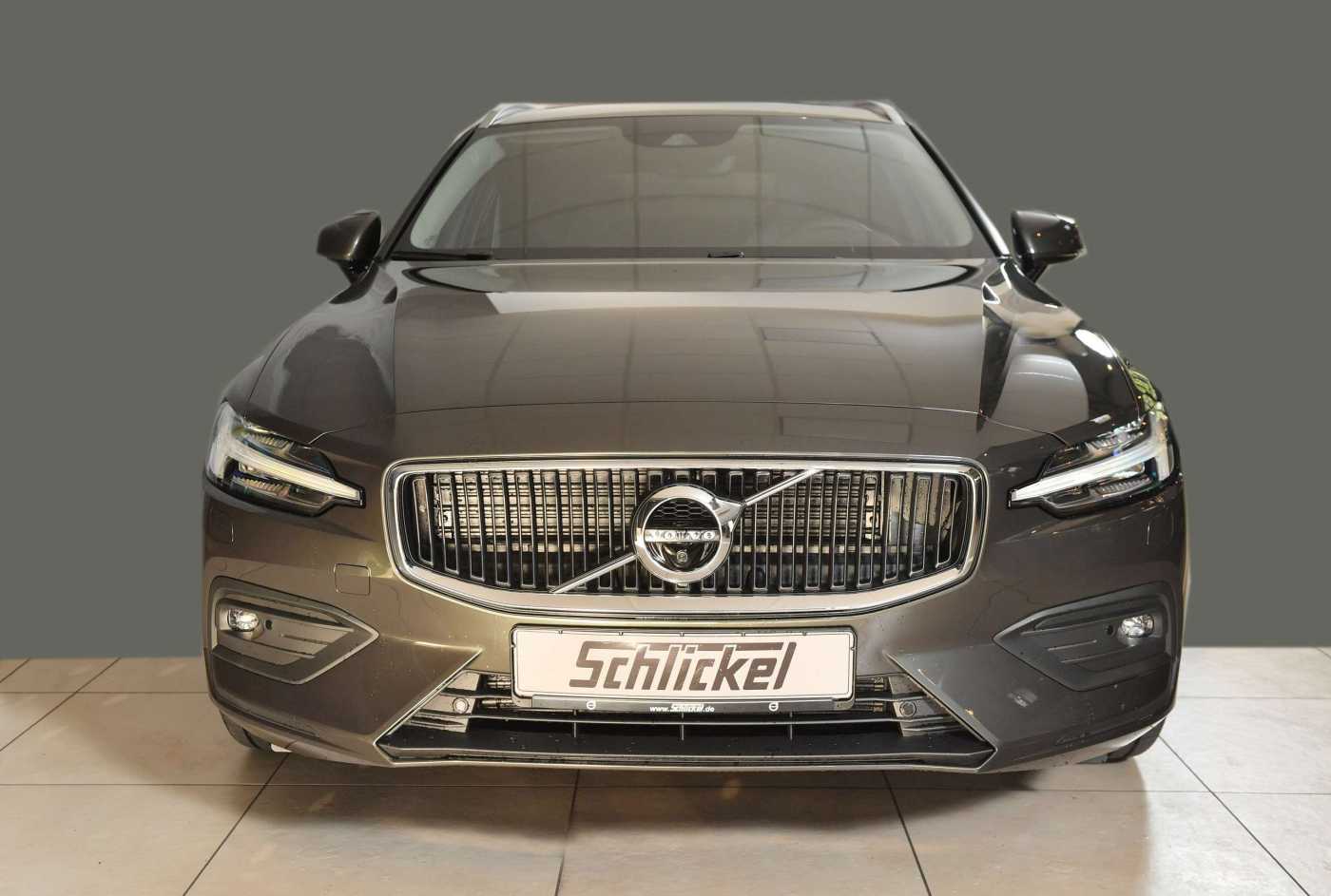 Volvo  Momentum Pro Navi Leder 360° Kamera Standhzg