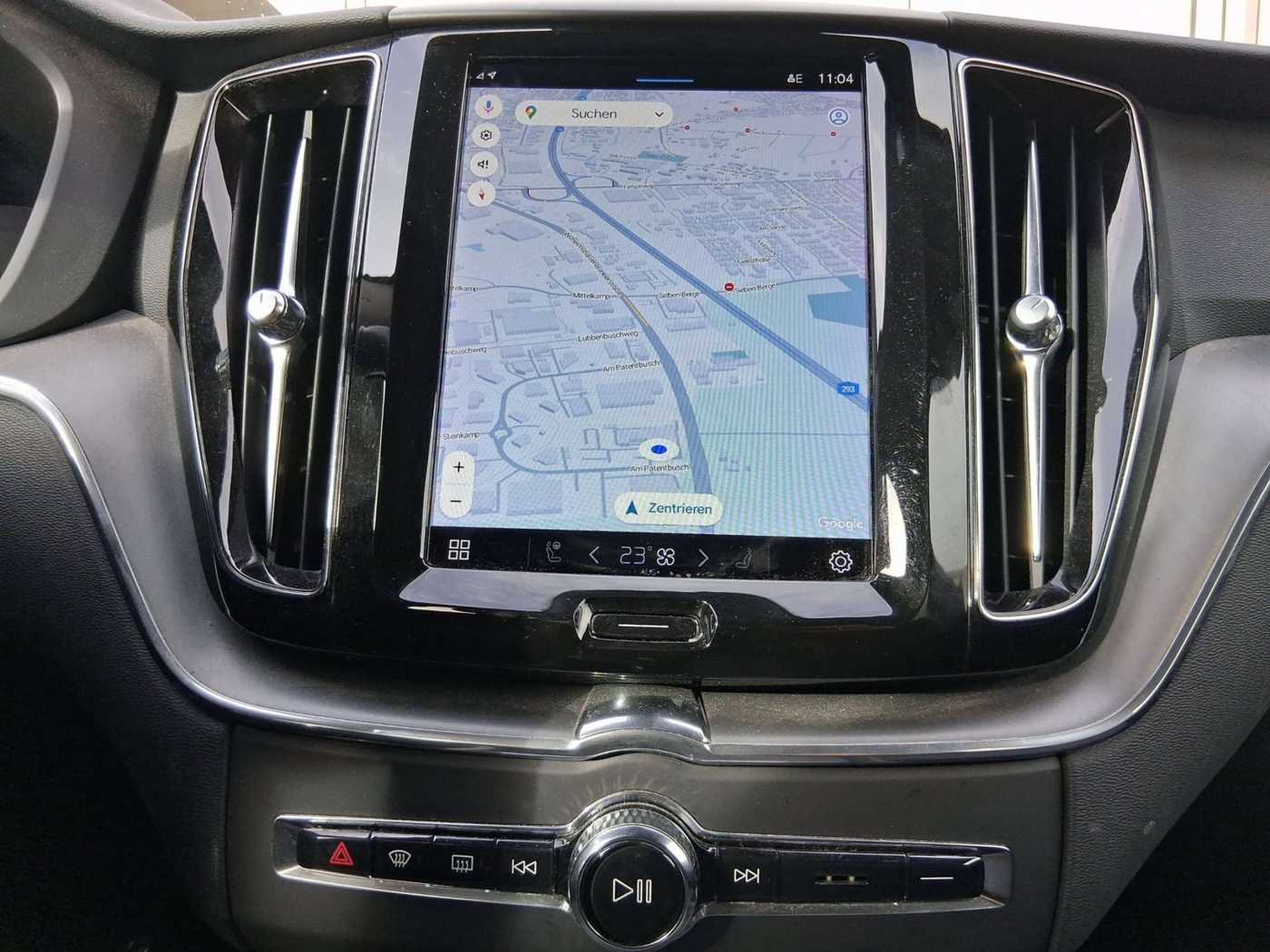 Volvo  B4 Core Navi ACC Kamera 2-Zonen-Klimaautomatik