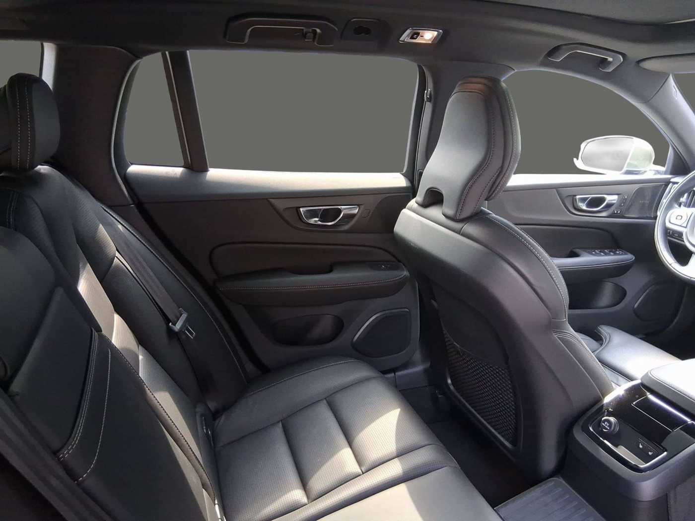 Volvo  T8 Inscription Recharge Plug-In Hybrid AWD Leder