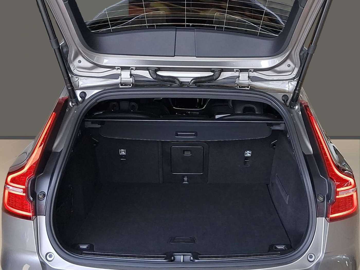 Volvo  T8 Inscription Recharge Plug-In Hybrid AWD Leder