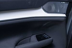 Volvo  Ultra Twin Motor AWD  7-Sitzer Panoramadach CARE