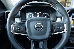 Volvo  T3 Momentum Navi Kamera Apple CarPlay LM