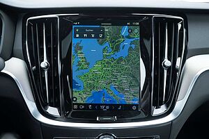 Volvo  B4 Benzin Plus Dark Black-Line ACC Panoramadach