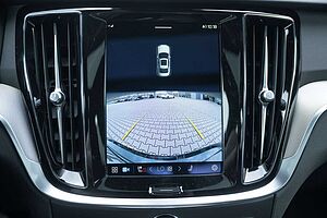 Volvo  B4 Benzin Plus Dark Black-Line ACC Panoramadach