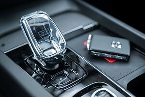 Volvo  B4 Benzin Plus Dark Black-Line ACC Panoramadach