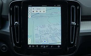Volvo  B4 Plus Dark 2WD Navi ACC 2-Zonen-Klimaautomatik