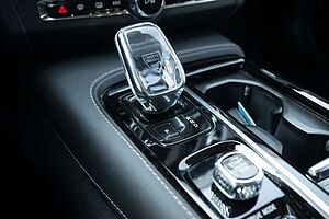 Volvo  T6 Twin Engine Plug-In AWD Inscription Head-up