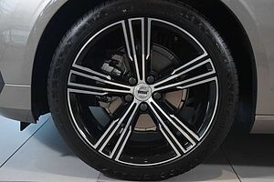 Volvo  D4 Inscription Navi Leder ACC 2-Zonen-Klimaautoma.