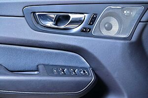 Volvo  B4  AWD R-Design Navi ACC