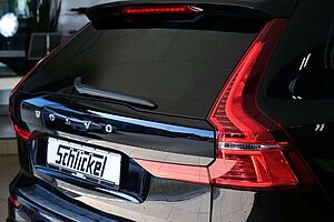 Volvo  B4  AWD R-Design Navi ACC