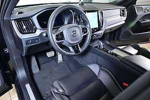 Volvo  B4  AWD R-Design Navi ACC