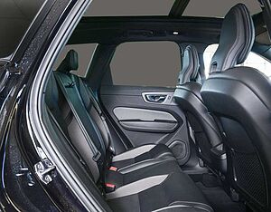 Volvo  B4  AWD R-Design Navi ACC