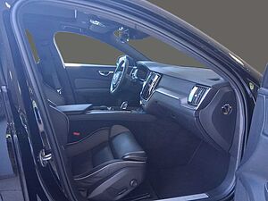 Volvo  B4  R Design Navi ACC Panoramaschiebedach