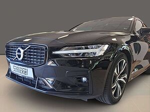 Volvo  B4  R Design Navi ACC Panoramaschiebedach