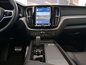 Volvo  B4 R- Design Navi ACC 2-Zonen-Klimaautomatik AHK