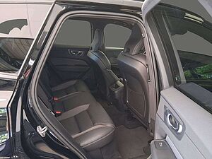 Volvo  B4 R- Design Navi ACC 2-Zonen-Klimaautomatik AHK