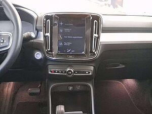 Volvo  T3 Momentum Pro Navi ACC Kamera AHK el. Klimaauto.