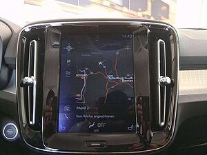Volvo  T3 Momentum Pro Navi ACC Kamera AHK el. Klimaauto.