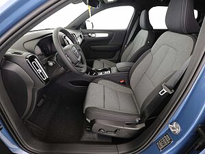 Volvo  B4 Plus Dark Navi ACC Panoramaschiebedach