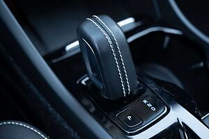 Volvo  T5 R Design Recharge Plug-In Hybrid 2WD