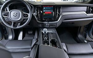 Volvo  T6 AWD Plug-in Hybrid Plus Dark Recharge  ACC