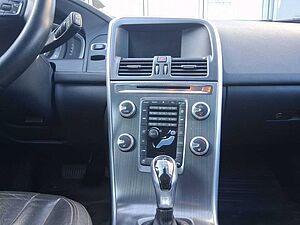 Volvo  D4 Summum Navi Leder Klimaautomatik Standheizung