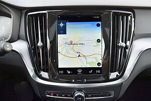 Volvo  Momentum Pro Navi Leder 360° Kamera Standhzg