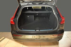 Volvo  Momentum Pro Navi Leder 360° Kamera Standhzg