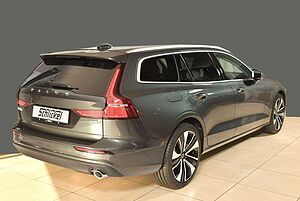 Volvo  Momentum Pro Navi Leder 360° Kamera Standhzg