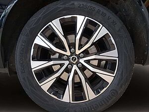 Volvo  B4 Core Navi ACC Kamera 2-Zonen-Klimaautomatik