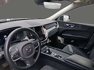 Volvo  B4 Core Navi ACC Kamera 2-Zonen-Klimaautomatik