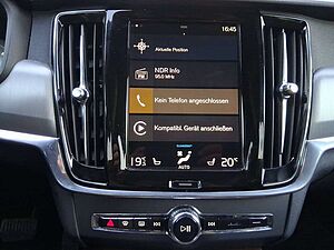 Volvo  D4 Momentum Pro Navi Leder ACC Kamera AHK Met.
