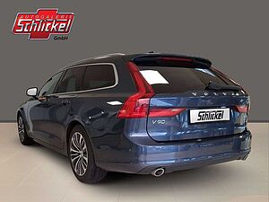 Volvo  D4 Momentum Pro Navi Leder ACC Kamera AHK Met.