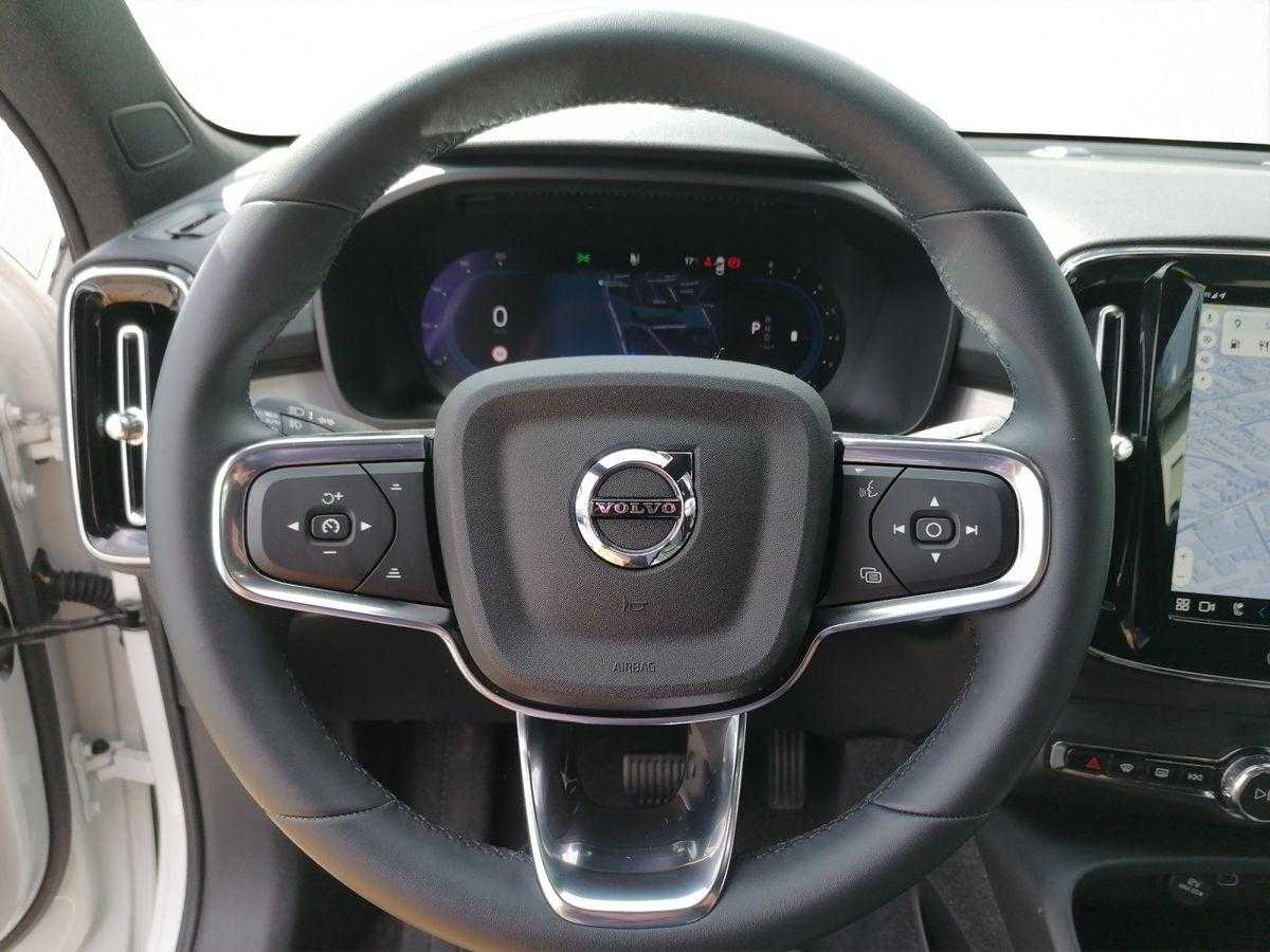 Volvo  2WD
