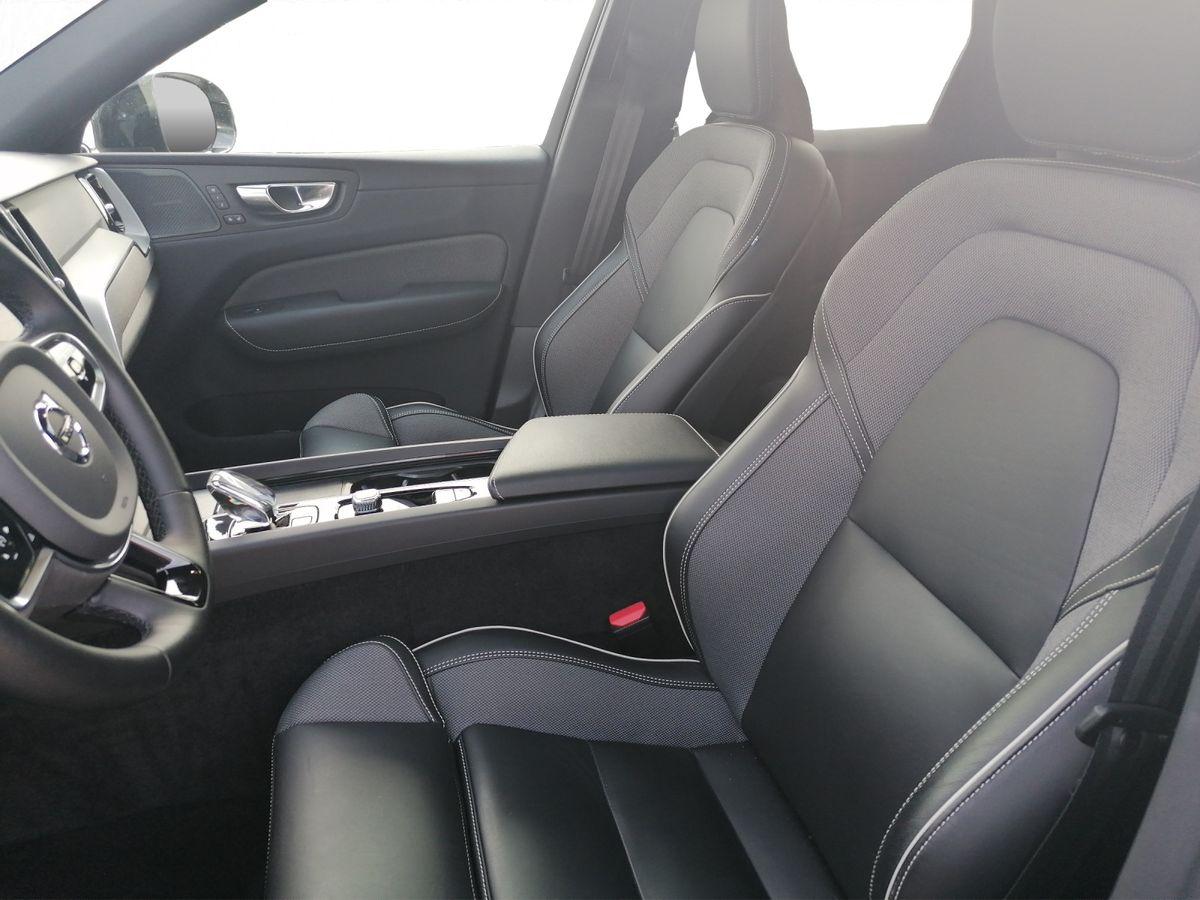 Volvo  R Design AWD
