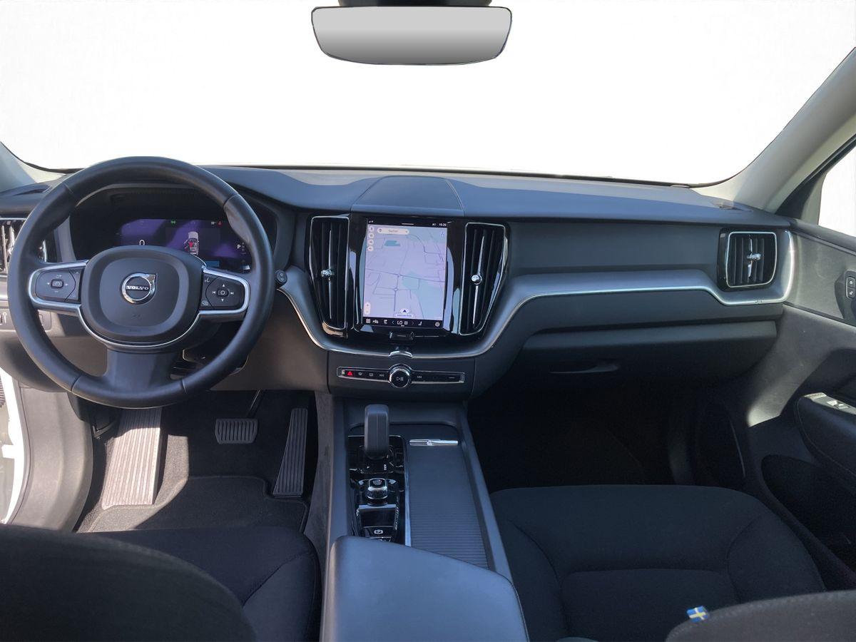 Volvo  Momentum Pro 2WD