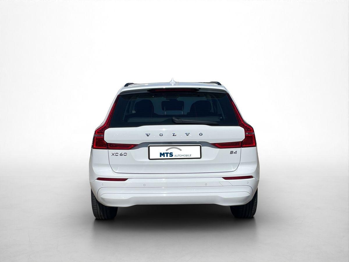 Volvo  Momentum Pro 2WD
